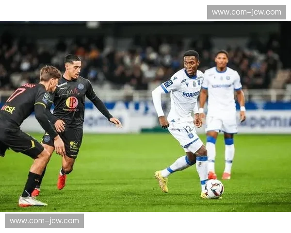 图卢兹教练考虑变阵 或增加前场逼抢强度以创造机会 图卢兹教练考虑变阵 或增加前场逼抢强度以创造机会